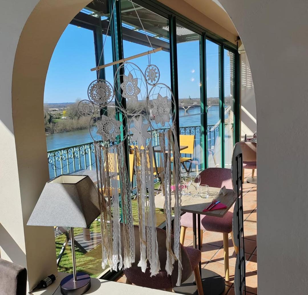 Hotel Restaurant Cote Garonne Le Balcon Des Dames - Tonneins Fauillet Marmande - Vue Panoramique Bord De Garonne Chambres Climatisees Exterior photo